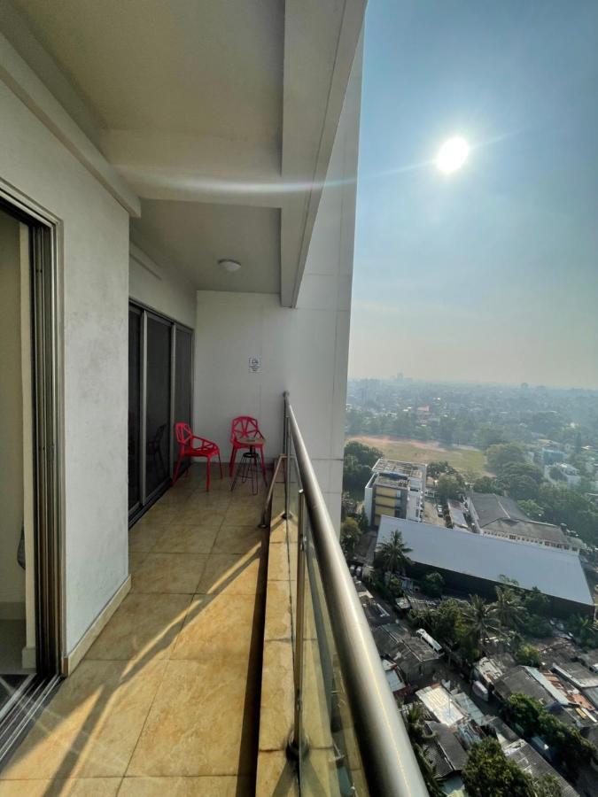 Atrium - Iconic Apartment Sri Jayewardenepura Kotte Exterior photo