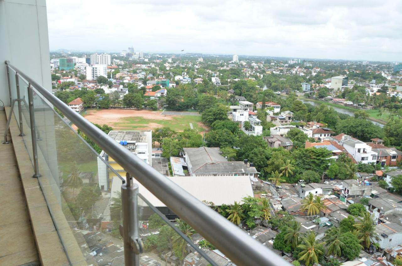 Atrium - Iconic Apartment Sri Jayewardenepura Kotte Exterior photo